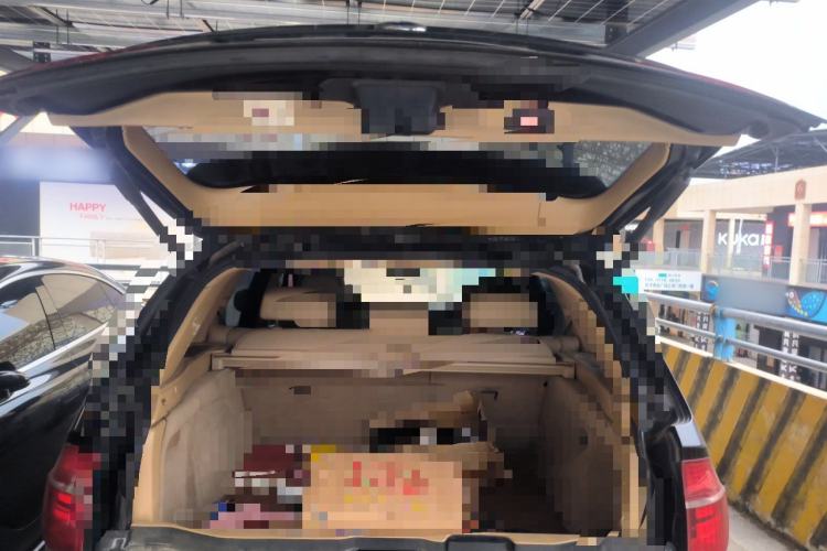 Used BMW X5 2013 xDrive35i Leading Model Trunk