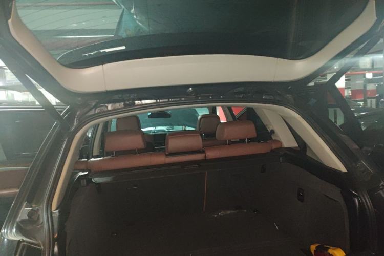 Used BMW X5 2013 xDrive35i Leading Model Trunk