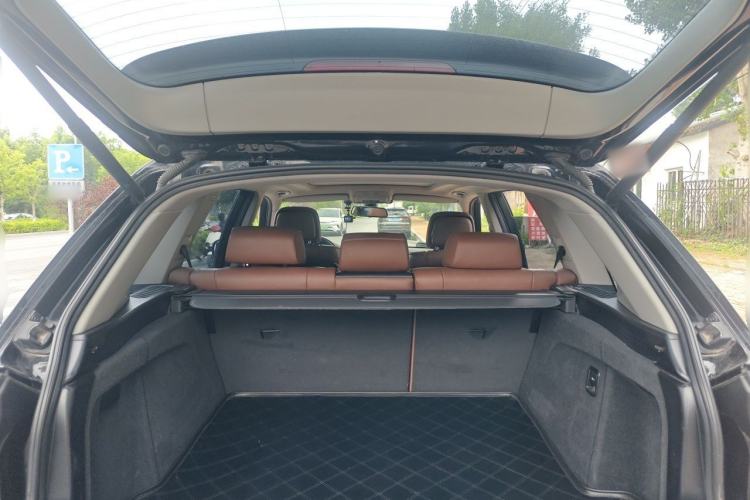 Used BMW X5 2013 xDrive35i Leading Model Trunk