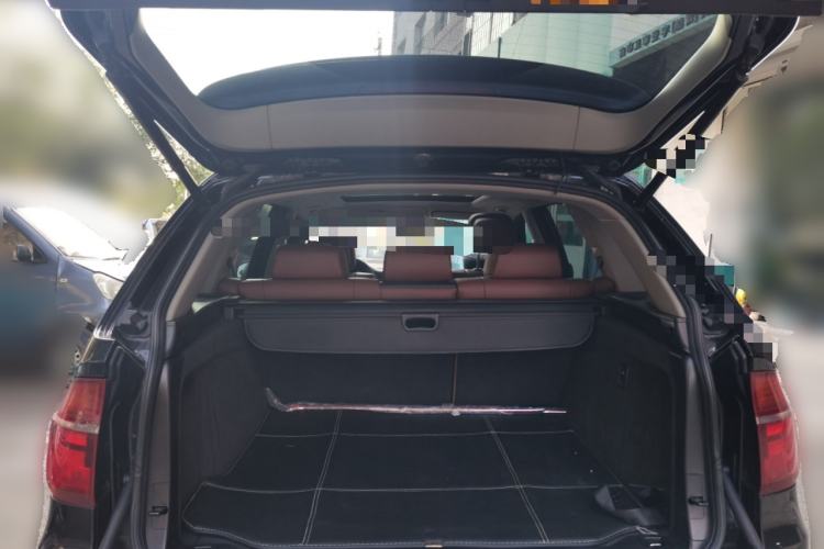 Used BMW X5 2013 xDrive35i Leading Model Trunk