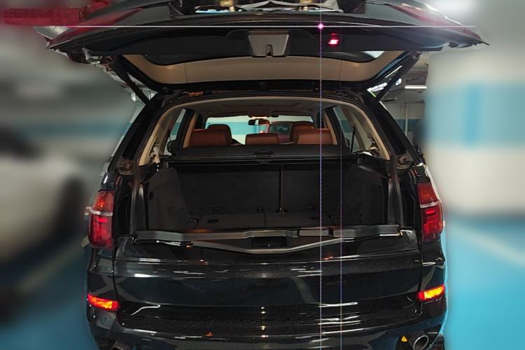 Used BMW X5 2013 xDrive35i Luxury Model Trunk