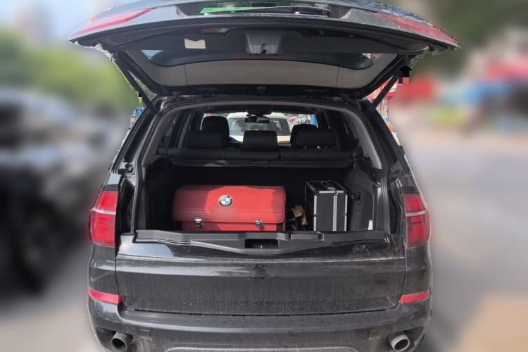 Used BMW X5 2013 xDrive35i Leading Model Trunk