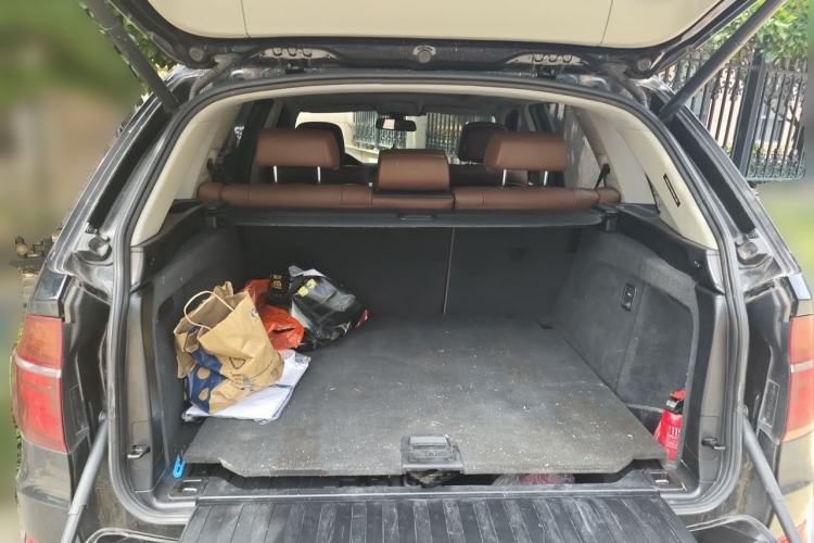 Used BMW X5  Trunk