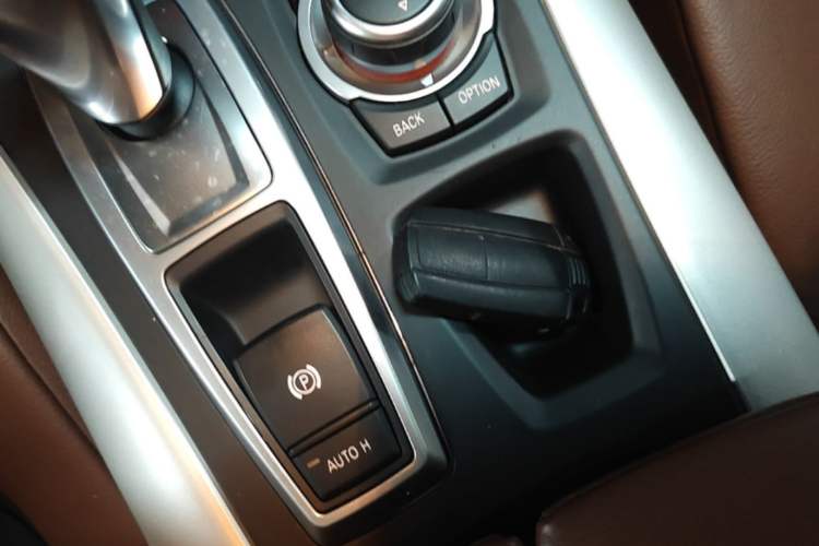 Used BMW X5  Vehicle Key