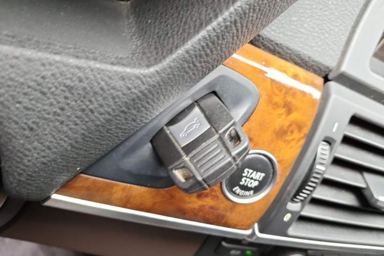 Used BMW X5 2013 xDrive35i Leading Model Vehicle Key
