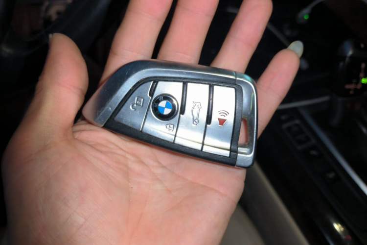 Used BMW X5  Vehicle Key