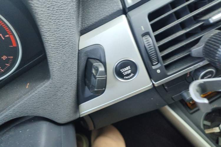 Used BMW X5 2013 xDrive35i Leading Model Vehicle Key
