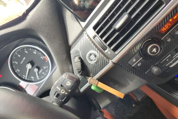 Used BMW X5  Vehicle Key