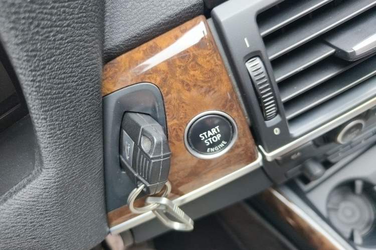 Used BMW X5 2013 xDrive35i Leading Model Vehicle Key