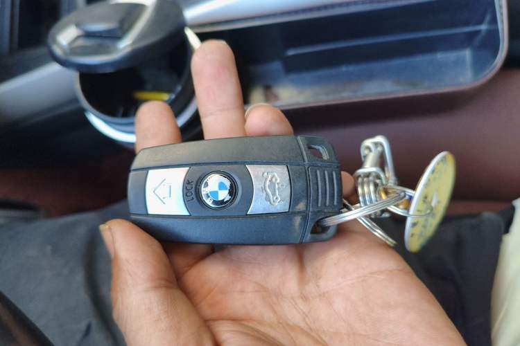 Used BMW X5 2013 xDrive35i Middle East version Vehicle Key