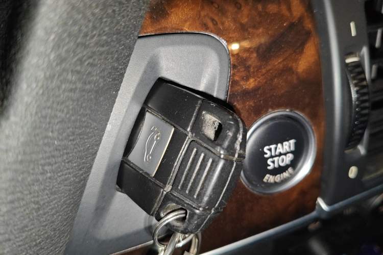 Used BMW X5  Vehicle Key