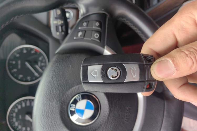 Used BMW X5 2013 xDrive35i Luxury Edition Vehicle Key