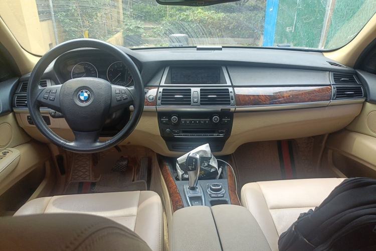 Used BMW X5 2013 xDrive35i Leading Model Center Console