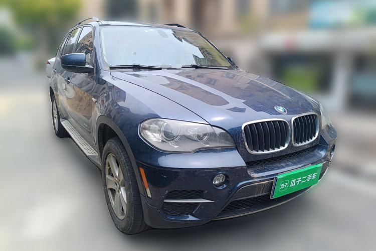 Used BMW X5 2013 xDrive35i Leading Model Front Right 45 Deg
