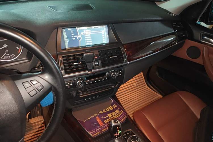 Used BMW X5  Audio And AC Panel