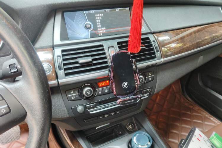 Used BMW X5  Audio And AC Panel