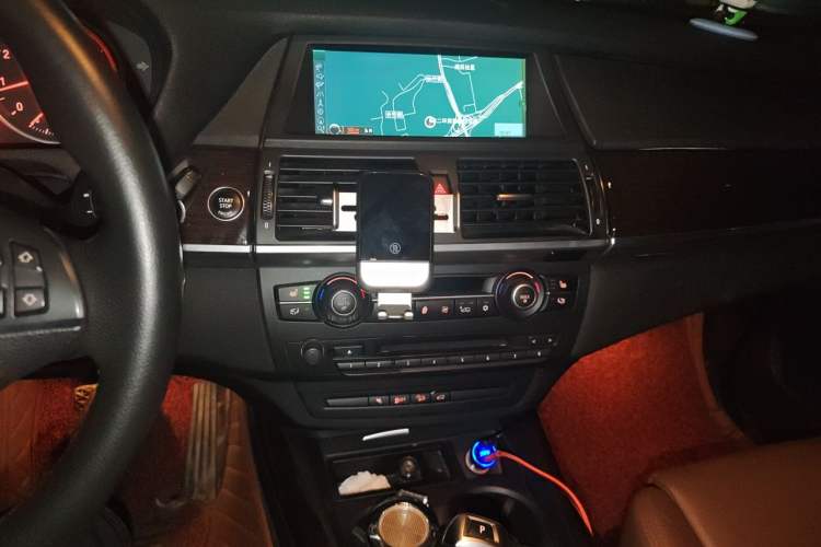 Used BMW X5 2013 xDrive35i Luxury Edition Audio And AC Panel