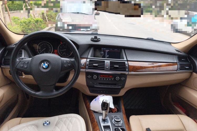 Used BMW X5 2013 xDrive35i Leading Model Center Console