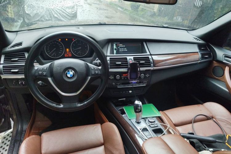 Used BMW X5 2013 xDrive35i Luxury Edition Center Console