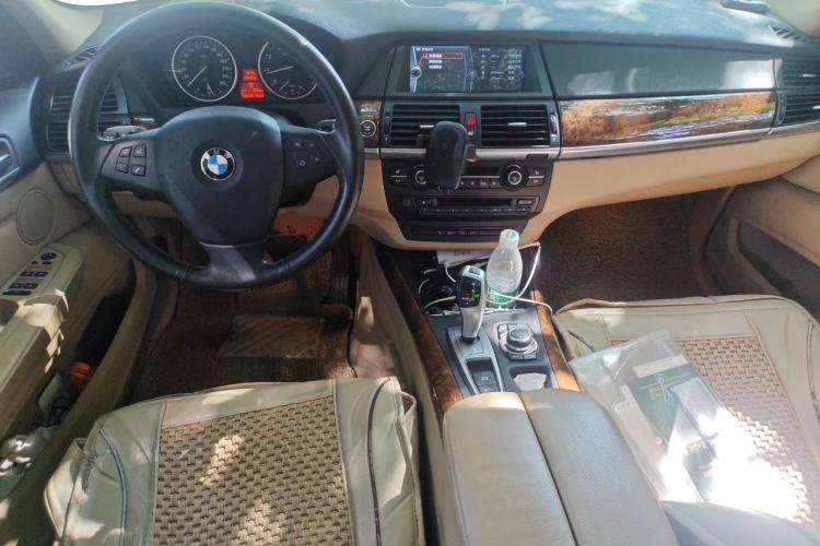 Used BMW X5 2013 xDrive35i Leading Model Center Console