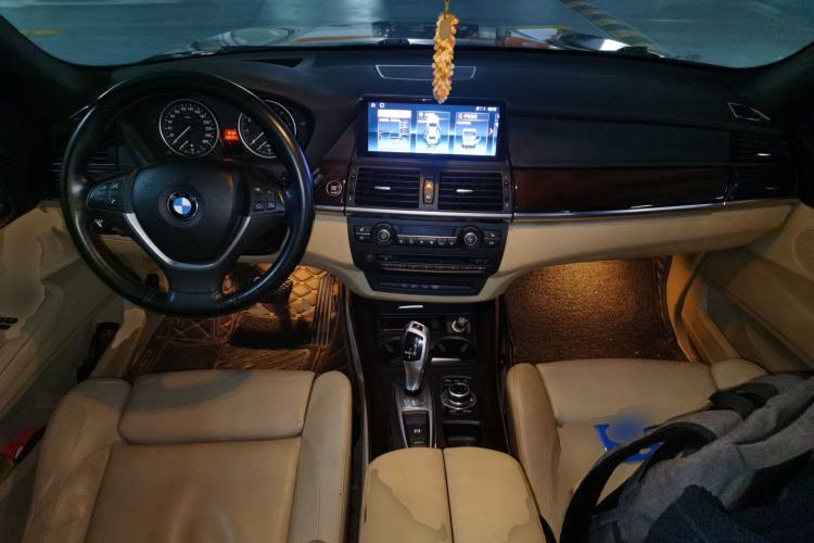 Used BMW X5 2013 xDrive35i Leading Model Center Console