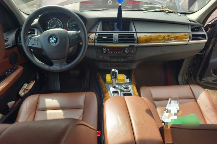 Used BMW X5 2013 xDrive35i Leading Model Center Console