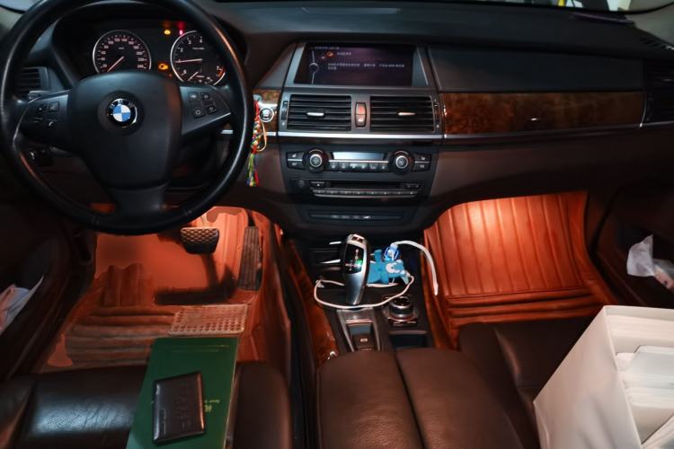 Used BMW X5 2013 xDrive35i Leading Model Center Console