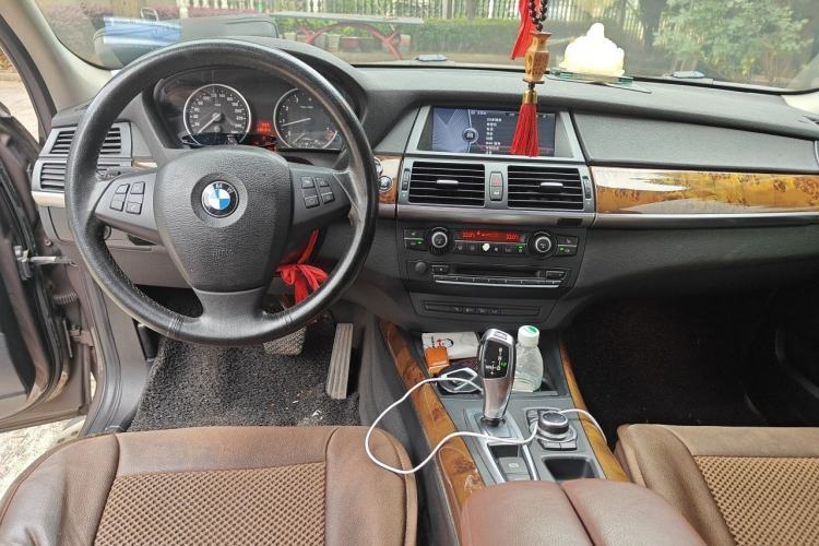 Used BMW X5 2013 xDrive35i Leading Model Center Console