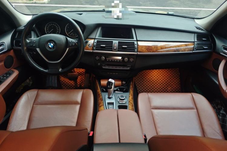 Used BMW X5 2013 xDrive35i Luxury Model Center Console