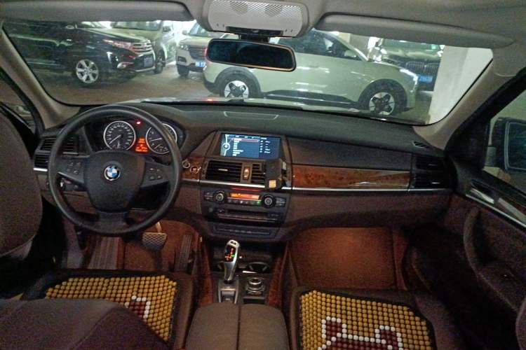 Used BMW X5 2013 xDrive35i Leading Model Center Console