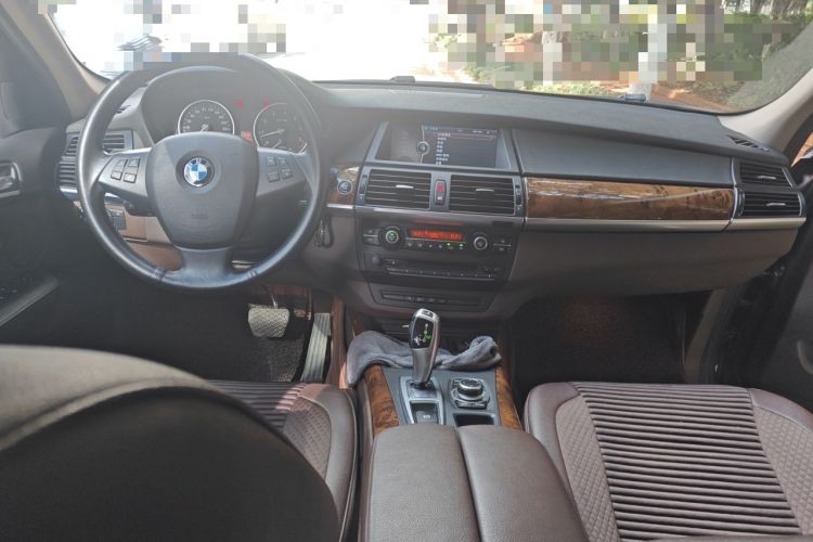 Used BMW X5 2013 xDrive35i Leading Model Center Console