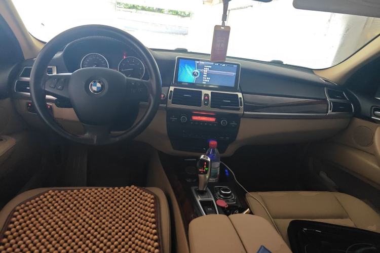 Used BMW X5  Center Console