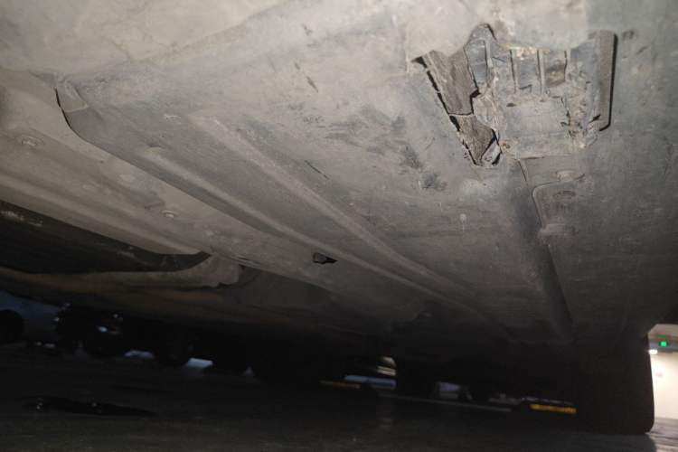 Used BMW X5 2013 xDrive35i U.S. specification Chassis Front Left