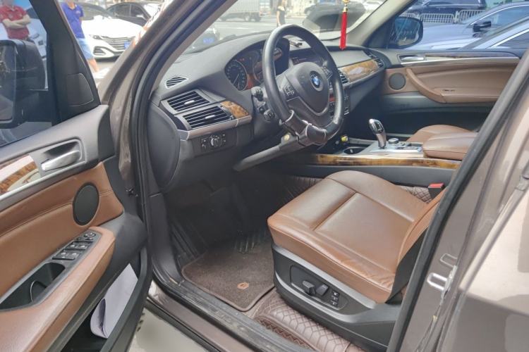Used BMW X5 2013 xDrive35i Luxury Model Driver Seat