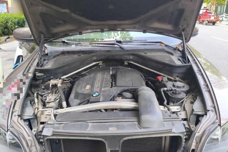 Used BMW X5 2013 xDrive35i Leading Model Engine Bay