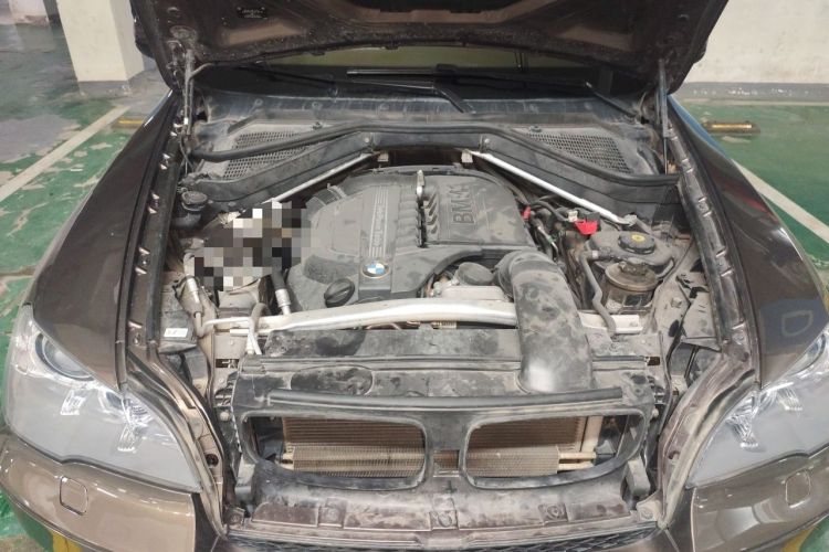 Used BMW X5 2013 xDrive35i Leading Model Engine Bay