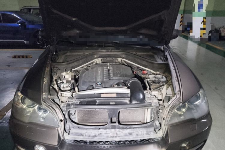 Used BMW X5 2013 xDrive35i Luxury Edition Engine Bay