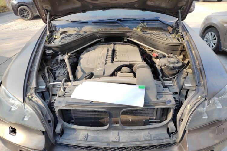 Used BMW X5 2013 xDrive35i Leading Model Engine Bay