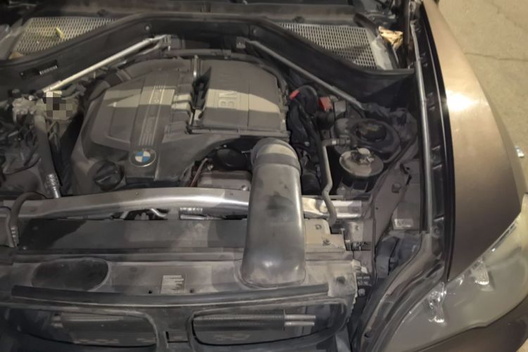 Used BMW X5 2013 xDrive35i Leading Model Engine Bay Left