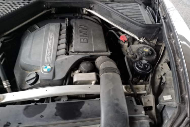 Used BMW X5 2013 xDrive35i Leading Model Engine Bay Left