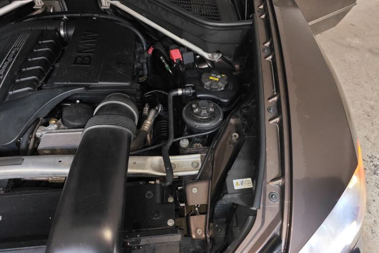 Used BMW X5  Engine Bay Left