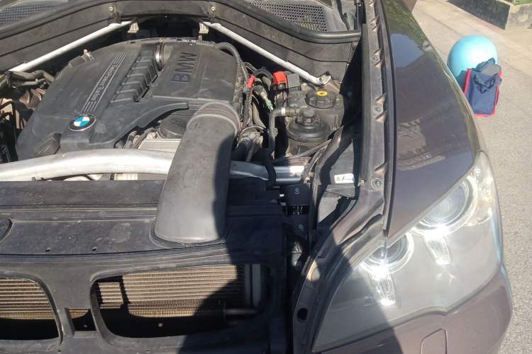 Used BMW X5 2013 xDrive35i Leading Model Engine Bay Left