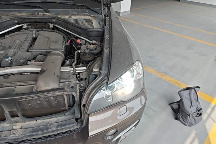 Used BMW X5 2013 xDrive35i Leading Model Engine Bay Left