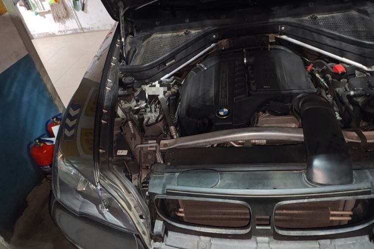 Used BMW X5  Engine Bay Right