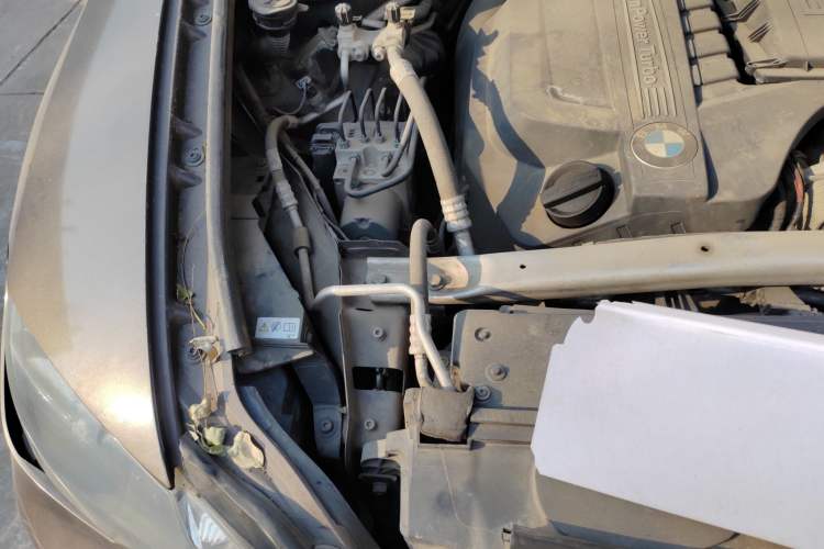 Used BMW X5 2013 xDrive35i Leading Model Engine Bay Right