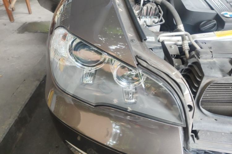 Used BMW X5  Engine Bay Right
