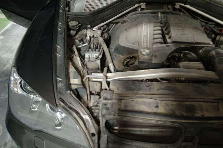 Used BMW X5 2013 xDrive35i Leading Model Engine Bay Right