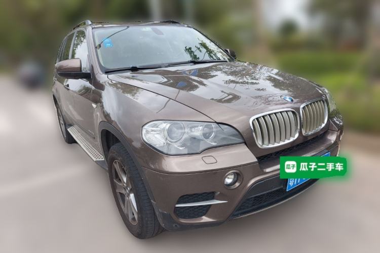 Used BMW X5 2013 xDrive35i Leading Model Front Right 45 Deg