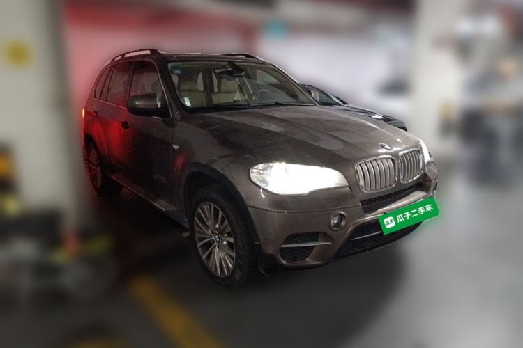 Used BMW X5 2013 xDrive35i Leading Model Front Right 45 Deg