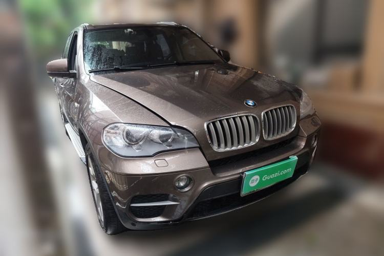 Used BMW X5 2013 xDrive35i Luxury Edition Front Right 45 Deg